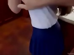 Joven colegiala es follada en la cocina