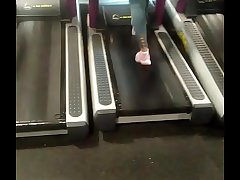 phat african ass on treadmill