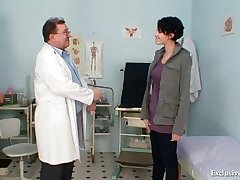 Busty babe Rita perverse gyno doctor exam