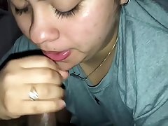 18 year old sucks dick