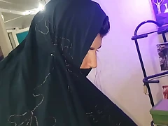 Refugiada Hindi Desi paga asilo com massagem tantrica e sexo  . El Toro De Oro