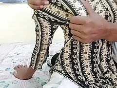 Brought the girl living in the Indian native village to the house and pressed her boobs a lot and fucked her